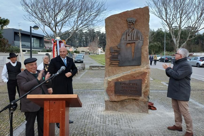 Monumento de homenagem a Ezequiel de Campos